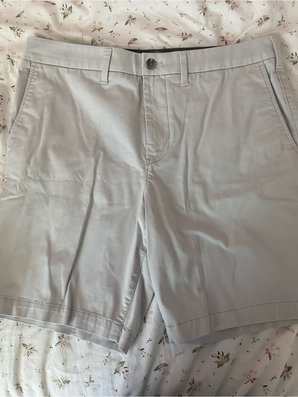 Express Men's Light Gray Chino Hybrid Shorts